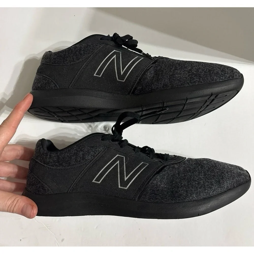 New Balance 400 Black /Gray Sneakers (sz. 11)